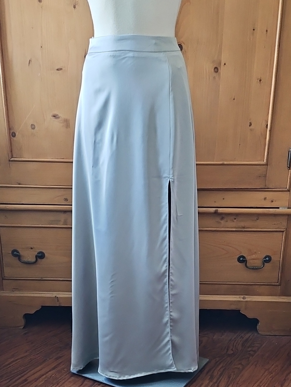 Sincerely Jules Satiny Maxi  Skirt With Side Slit Size Small